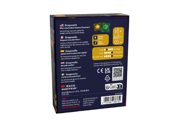Op de achterkant van een Haba Spellen Dragonella doos staan meertalige beschrijvingen, pictogrammen voor 2-4 spelers van 5 jaar en ouder, een QR-code, barcode en certificeringssymbolen voor dit betoverende familiespel.